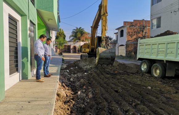 Inician construcción de la calle Las Huertas en Unión de San Antonio