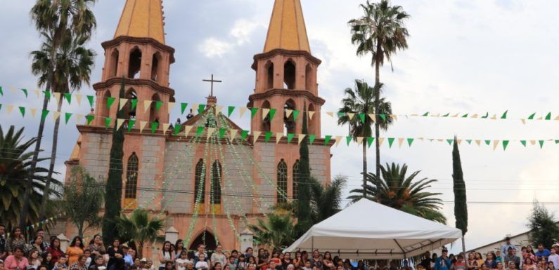 Realizan certamen Miss Chiquitita en delegación de Los Sauces