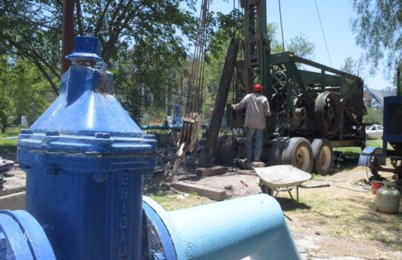 Perforan pozo para eficientar el servicio de agua potable