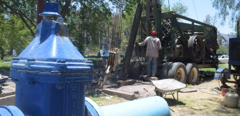 Perforan pozo para eficientar el servicio de agua potable