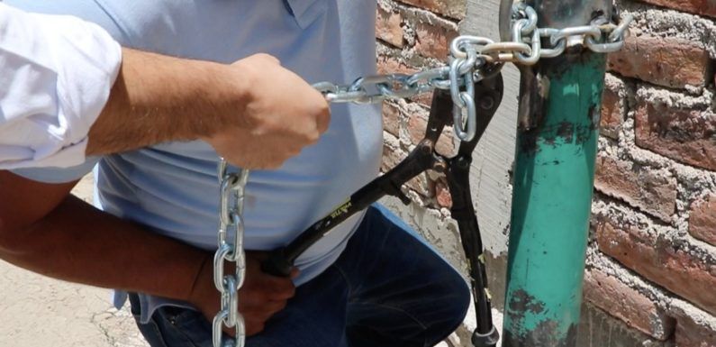 Ordenamiento del Territorio y Policía Municipal, liberan vía pública en la Higuera.