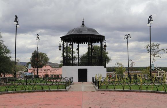 Estrenan Plaza Pública en Ejido El Mezquite
