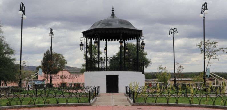 Estrenan Plaza Pública en Ejido El Mezquite