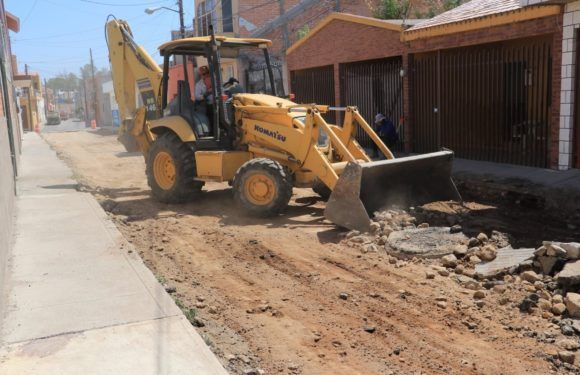 Rehabilitan la calle Juan Escutia en Encarnación de Díaz