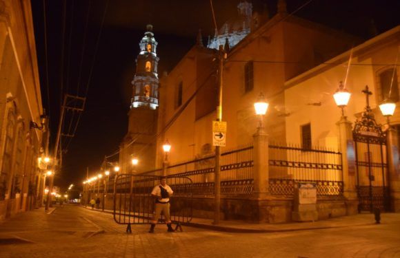 Mantienen vigilancia para evitar aglomeraciones en lugares públicos
