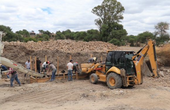 Arranca construcción de puente en Santa María de Enmedio