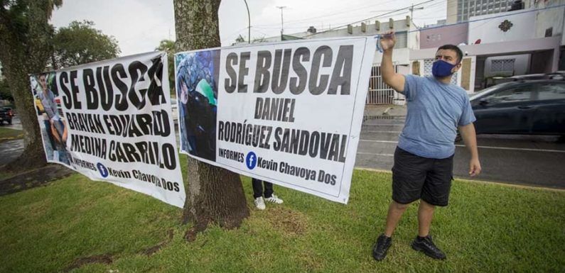 Recibe Enrique Ibarra familiares de jóvenes desaparecidos en Teocaltiche
