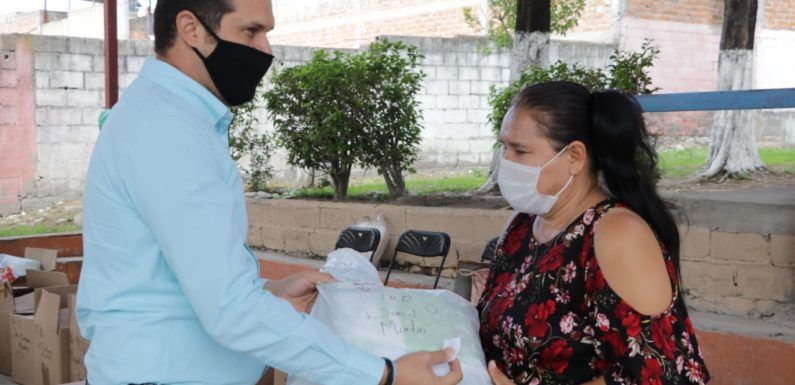 Termina la primera etapa de la entrega de mochilas con útiles y uniformes