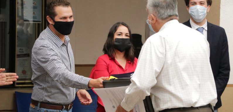 Reconocen capacitación de empleados públicos municipales