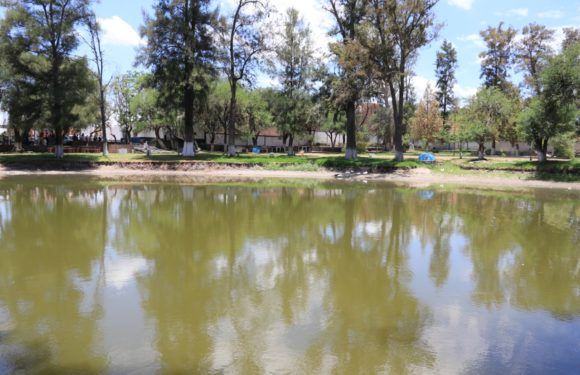 Dan mantenimiento al centro recreativo Los Cedazos