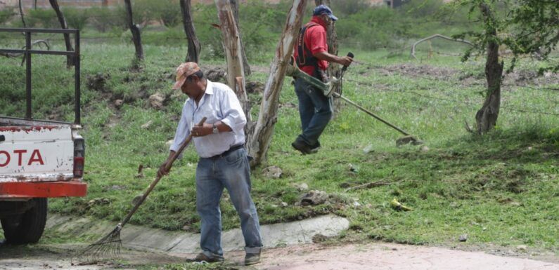 Rehabilitan avenida Cristeros en Encarnación de Díaz