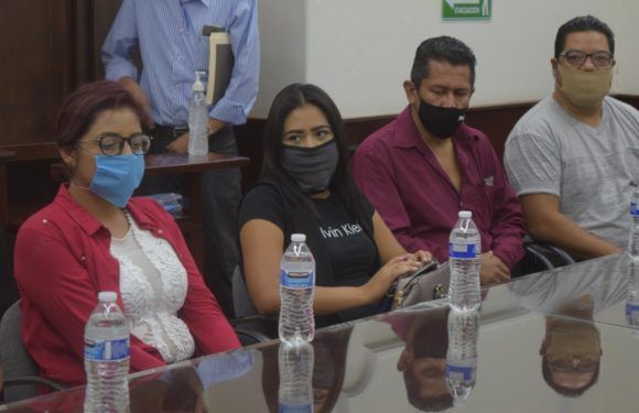 Autoridades municipales escuchan inquietudes de vecinos de Villas del Sol