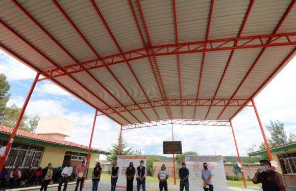 Inaugura Tecutli Gómez tanque elevado y domo en primaria de la delegación Las Cruces