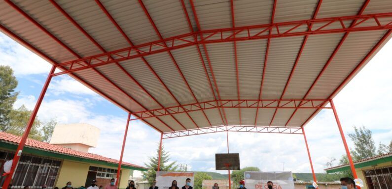 Inaugura Tecutli Gómez tanque elevado y domo en primaria de la delegación Las Cruces