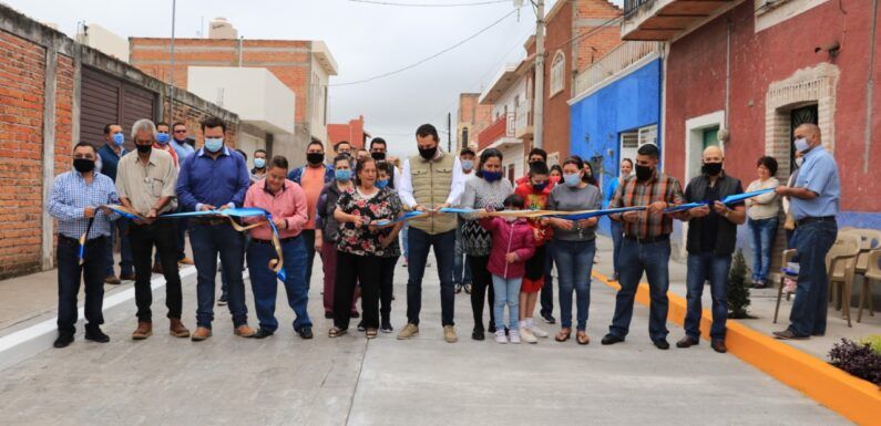 Inauguran rehabilitación de la calle Juan Escutia