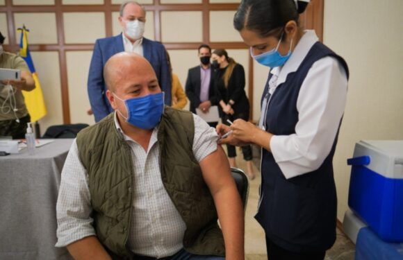 Arranca Gobernador campaña de vacunación contra influenza