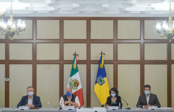 Presenta Enrique Alfaro la ruta para el regreso presencial a clases