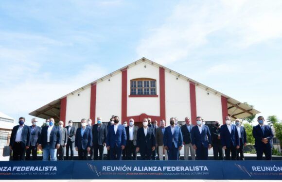 Acuerdan gobernadores de la alianza federalista promover controversia constitucional por el destino de los recursos de los fideicomisos desaparecidos