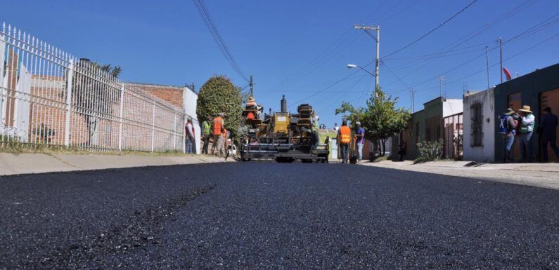 Asfaltan circuito vial en La Palma de más de 8 mil 750 metros cuadrados