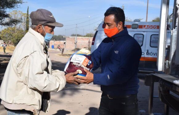 Más de 2 mil familias vulnerables disfrutaron de cena navideña
