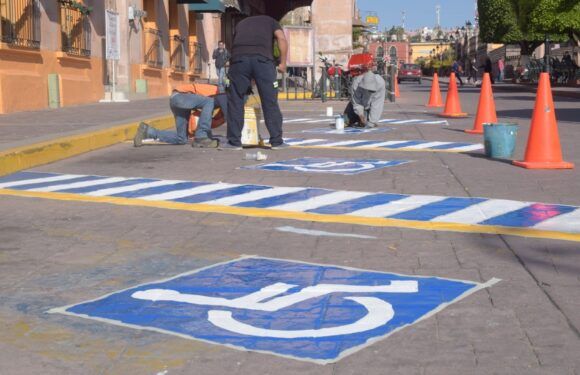 Pintan señalética en zona centro