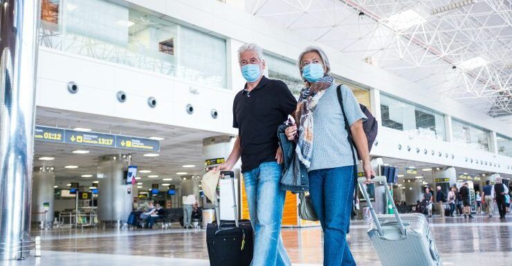 Viajar aumenta el riesgo de contagio y propagación de COVID-19