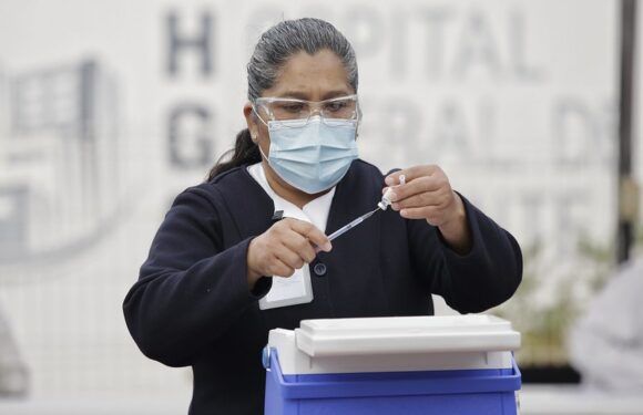 Anuncia Alfaro vacunación  a maestras y maestros de Jalisco, rumbo al regreso de clases
