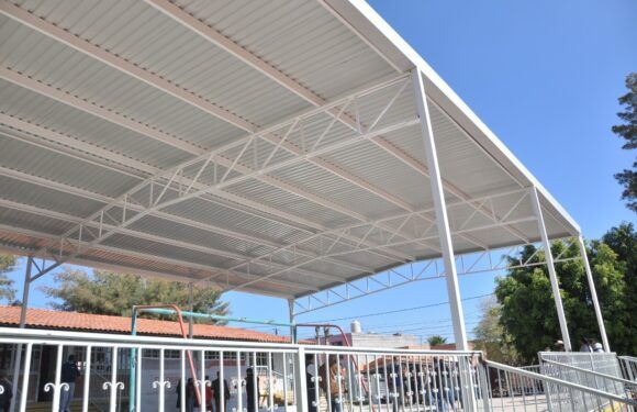 Benefician con domo a escuela de Lomas del Valle