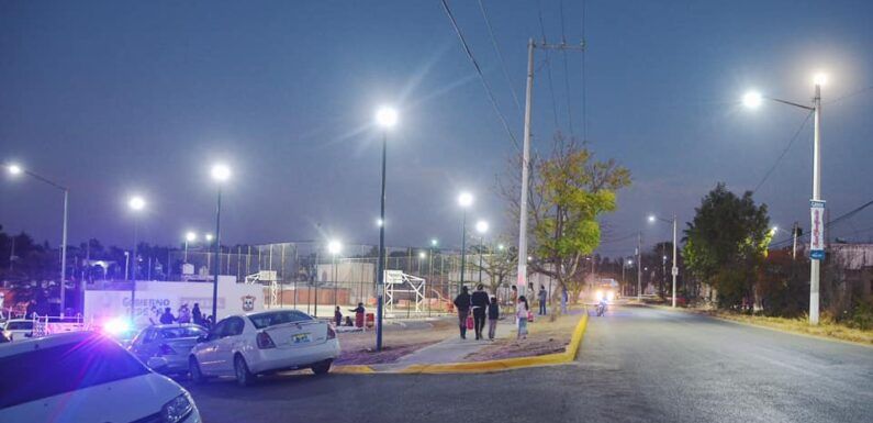 Renuevan alumbrado público de Granadillas con tecnología Led