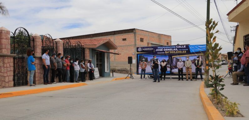 Inauguran calle en la comunidad de Los Sauces