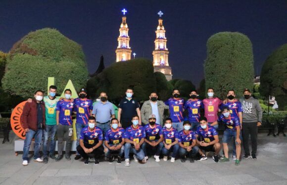 Entregan uniformes a selección Encarnación rumbo a la Copa Jalisco 2021