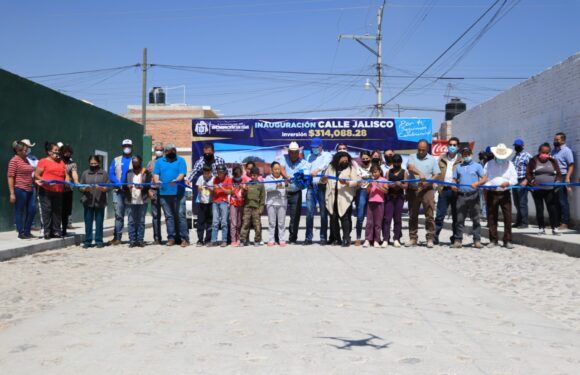 Inauguran calle Jalisco de Bajío de San José