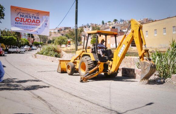 Remodelan vialidades en Alcaldes, el Refugio y Santa Elena