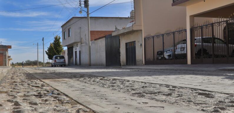Concluyen obras de empedrado en calles de la delegación del Bajío de San José