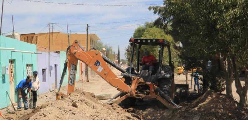 Avanzan obras en la delegación de El Tecuán