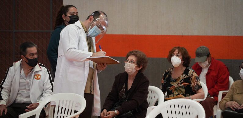Arranca vacunación de adultos mayores contra COVID-19 en la Región Altos y La Ciénega