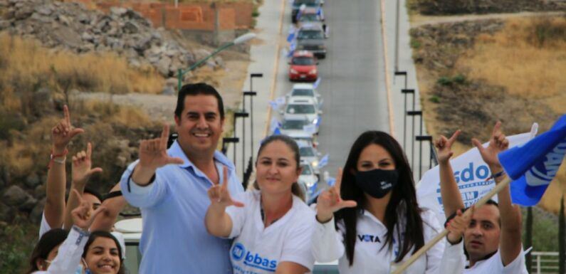 Continúa su recorrido por el Distrito 02 la candidata a la diputación federal Martha Romo