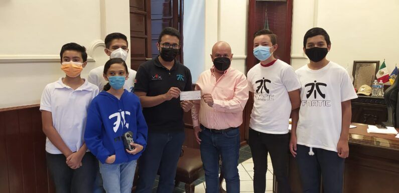 Dan apoyo a niñas y niños laguenses para participar en mundial de robótica