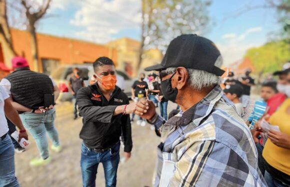 Continúa recorrido de Tecutli por Lagos de Moreno; visita a vecinos de El Pueblito de la Laguna y La Adelita