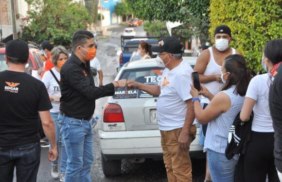 En Lomas del Valle refrendan apoyo a Tecutli Gómez