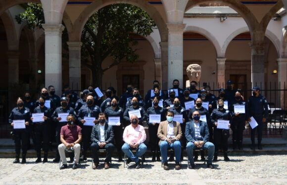 Certifican 35 elementos de la policía municipal