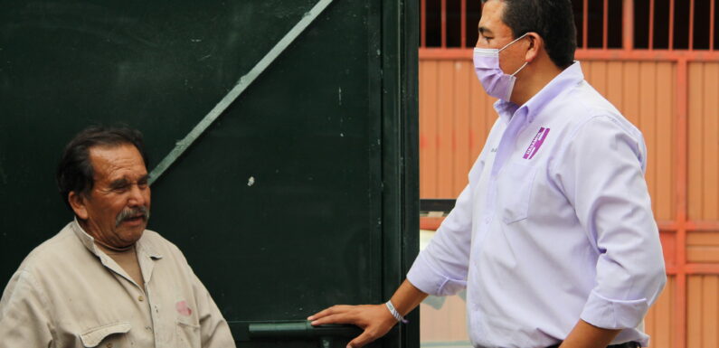 Visita Marco González a trabajadores de una empresa gasera en la ciudad