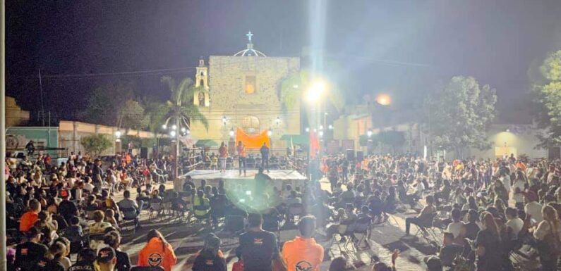 Tecutli Gómez realizó su cierre de campaña en el icónico Pueblo de Moya