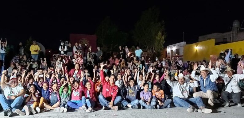 Cientos de personas demuestran su apoyo al candidato del PRI en Ojuelos Dr Tomás Gómez