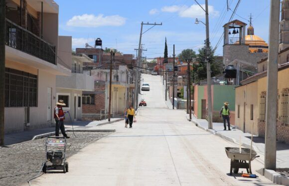 Por culminar trabajos en la calle Miguel Hidalgo de Santa María de Enmedio