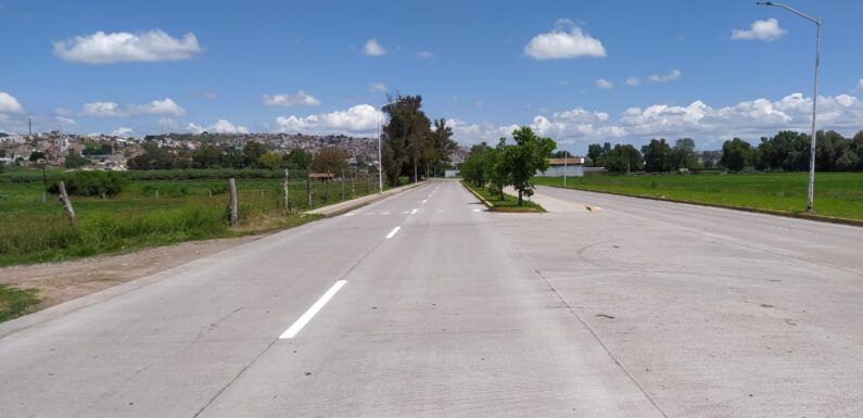 Avanza la reconstrucción de Lagos de Moreno; Avenida 450 ya se encuentra balizada