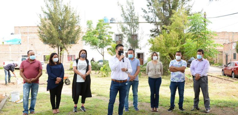 Colonia La Adelita contará con espacio público rehabilitado, Tecutli Gómez da inicio a la obra