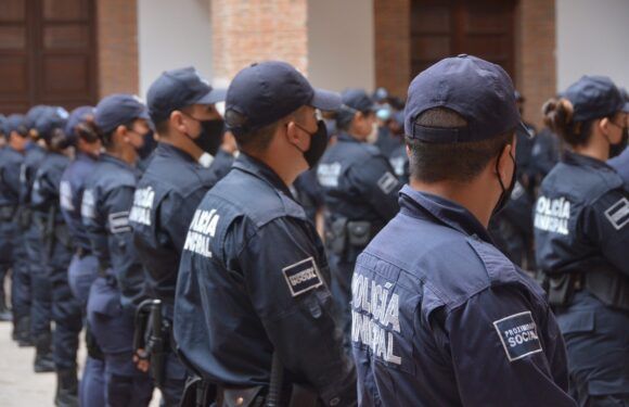 Capacitan a elementos policiacos y personal administrativo de la Comisaría de seguridad