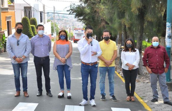 Tecutli Gómez entrega 2 vialidades completamente renovadas en Santa Elena y Lomas del Valle