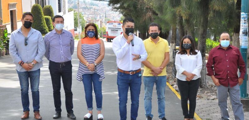 Tecutli Gómez entrega 2 vialidades completamente renovadas en Santa Elena y Lomas del Valle